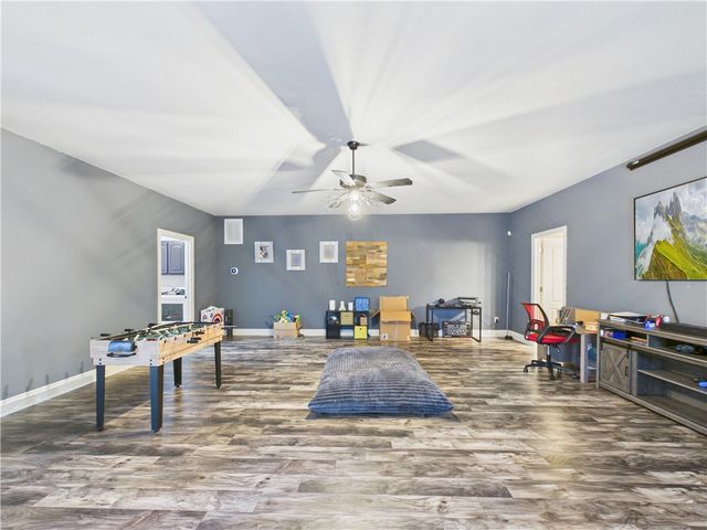 8 Brougham Lane, Bella Vista, AR 72714