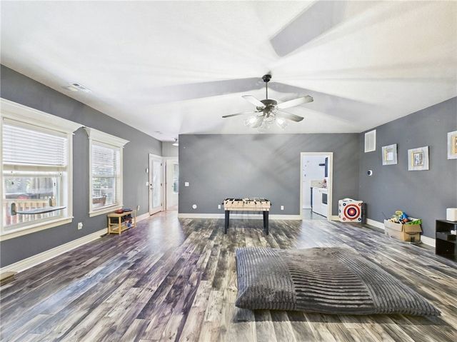 8 Brougham Lane, Bella Vista, AR 72714