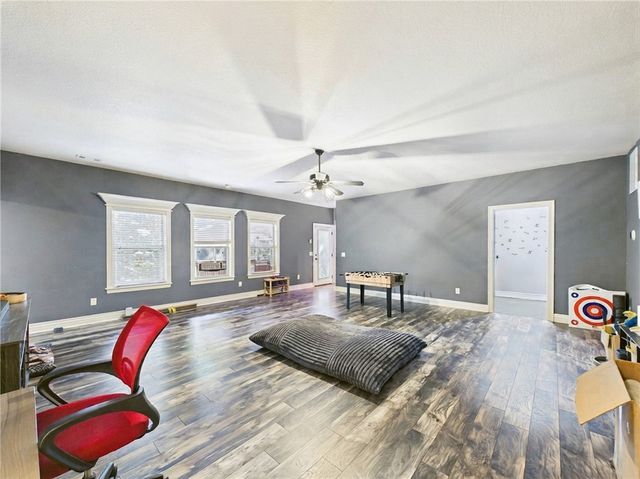 8 Brougham Lane, Bella Vista, AR 72714