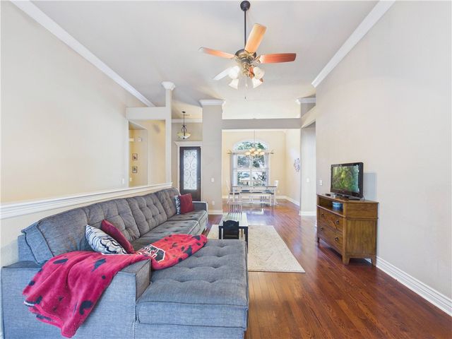 8 Brougham Lane, Bella Vista, AR 72714
