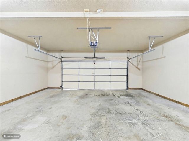 8 Brougham Lane, Bella Vista, AR 72714