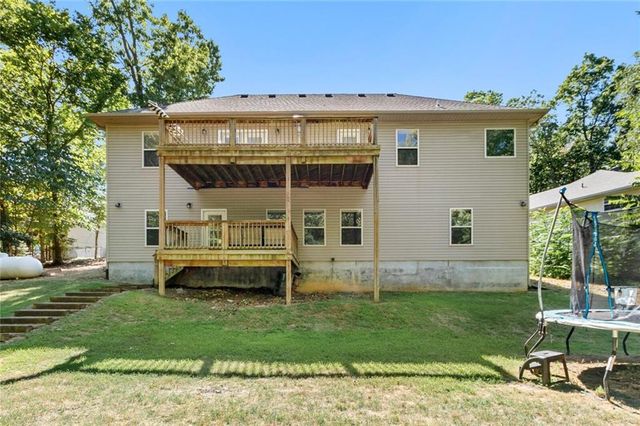 8 Brougham Lane, Bella Vista, AR 72714