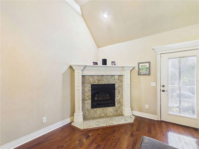 8 Brougham Lane, Bella Vista, AR 72714