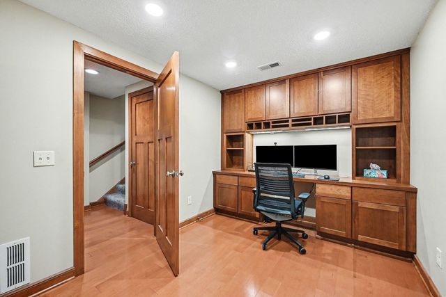 3810 Mill Run Court, Eagan, MN 55123