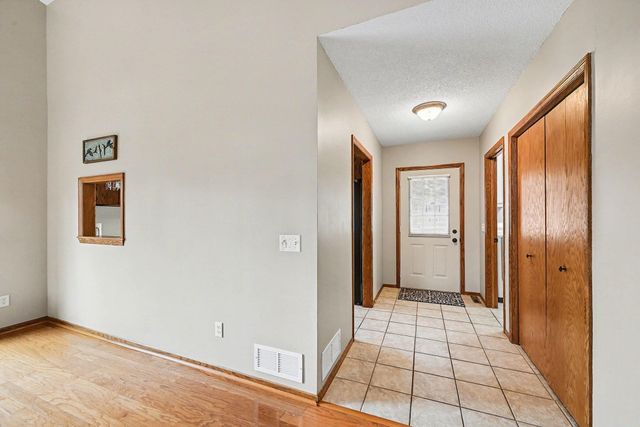 3810 Mill Run Court, Eagan, MN 55123