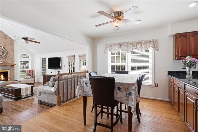 5245 GLEN MEADOW RD, Centreville, VA 20120