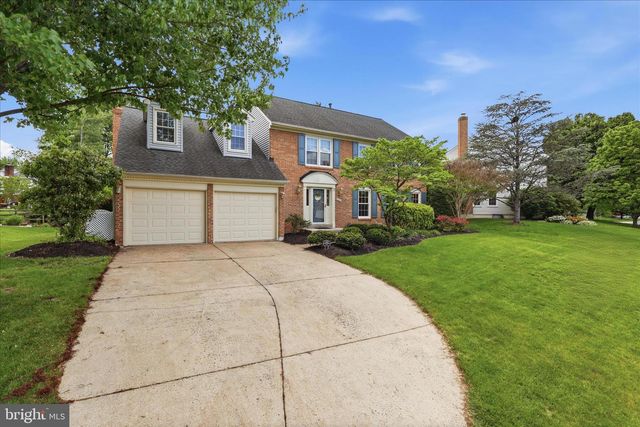 5245 GLEN MEADOW RD, Centreville, VA 20120