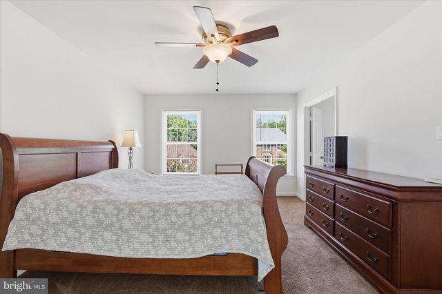 5245 GLEN MEADOW RD, Centreville, VA 20120