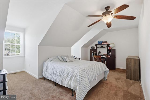5245 GLEN MEADOW RD, Centreville, VA 20120