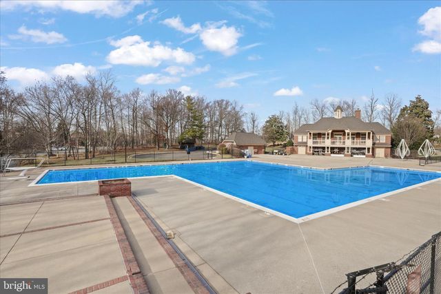 5245 GLEN MEADOW RD, Centreville, VA 20120
