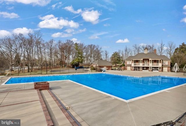 5245 GLEN MEADOW RD, Centreville, VA 20120