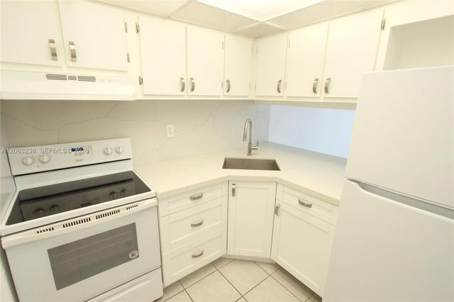 801 NW 47th Ave 806W, Miami, FL 33126