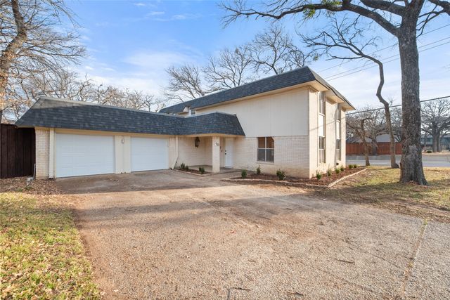 701 Rocky Canyon Road, Arlington, TX 76012