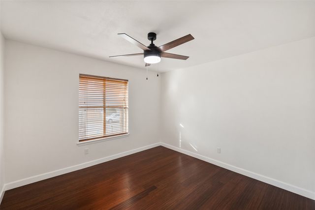 701 Rocky Canyon Road, Arlington, TX 76012