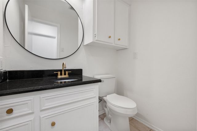 701 Rocky Canyon Road, Arlington, TX 76012