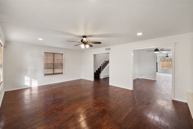 701 Rocky Canyon Road, Arlington, TX 76012