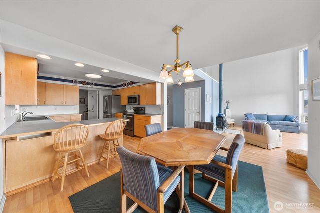 120 E Old Winery Rd, Shelton, WA 98584