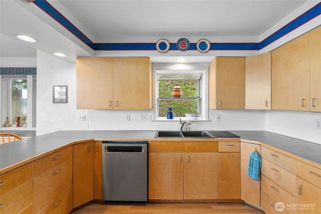 120 E Old Winery Rd, Shelton, WA 98584