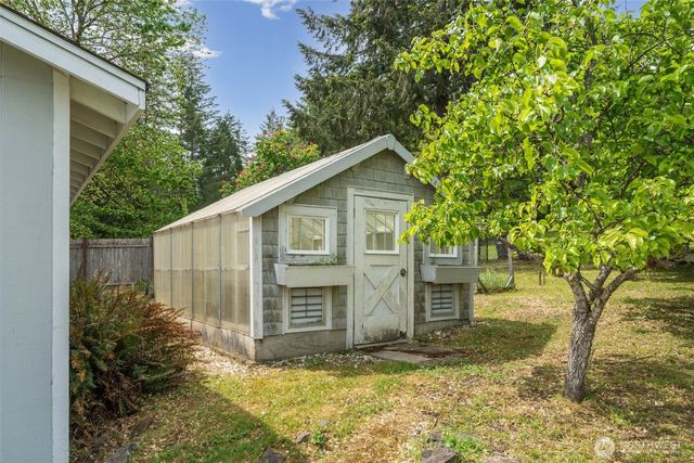 120 E Old Winery Rd, Shelton, WA 98584