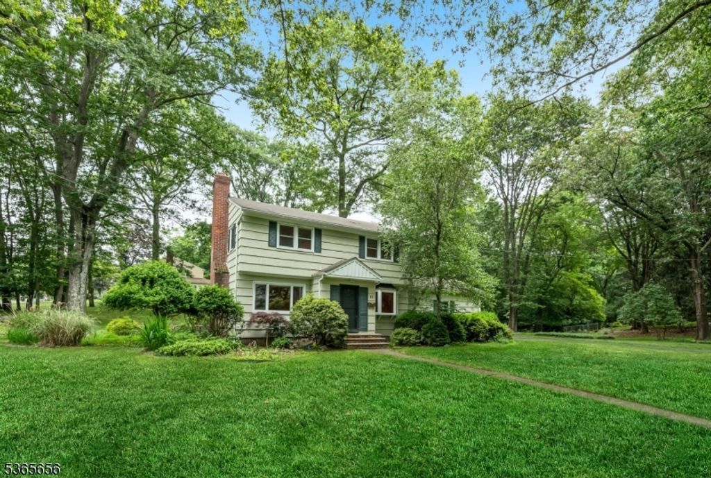 21 Dale Ave, Wyckoff Twp., NJ 07481