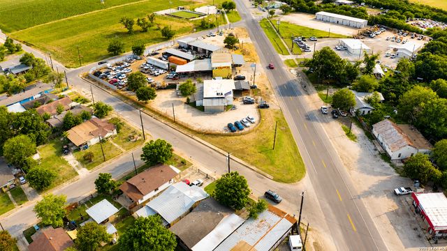 7402 NEW LAREDO HWY, San Antonio, TX 78211