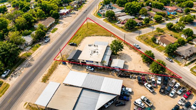 7402 NEW LAREDO HWY, San Antonio, TX 78211