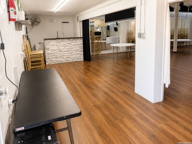 7402 NEW LAREDO HWY, San Antonio, TX 78211