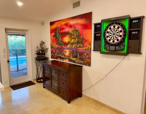 2524 Gulfstream Lane, Fort Lauderdale, FL 33312