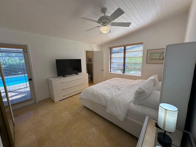 2524 Gulfstream Lane, Fort Lauderdale, FL 33312