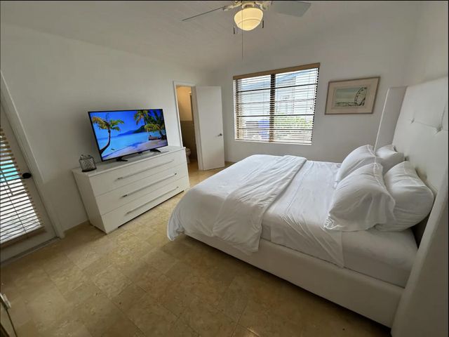 2524 Gulfstream Lane, Fort Lauderdale, FL 33312