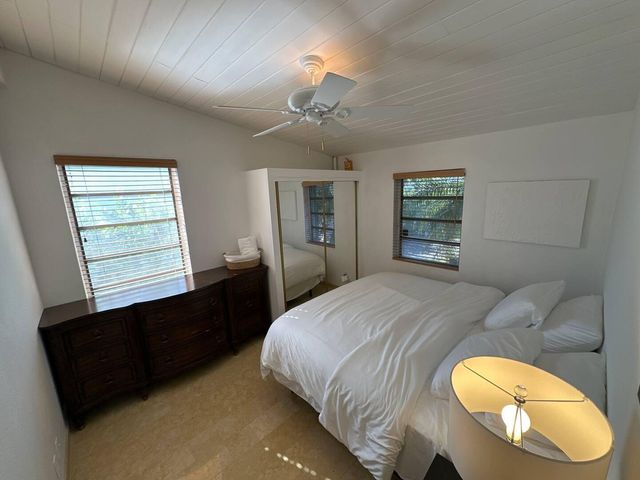 2524 Gulfstream Lane, Fort Lauderdale, FL 33312