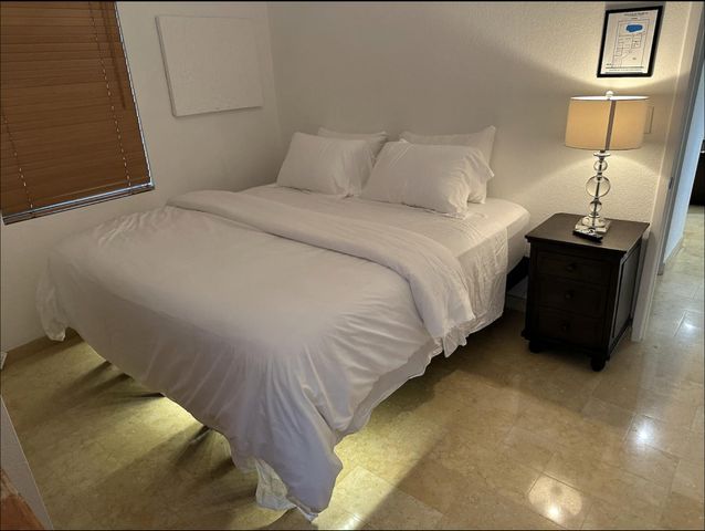 2524 Gulfstream Lane, Fort Lauderdale, FL 33312