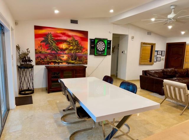 2524 Gulfstream Lane, Fort Lauderdale, FL 33312