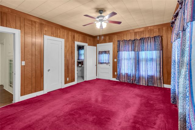 819 W Liveoak St, Coleman, TX 76834