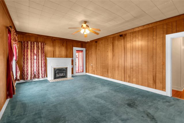 819 W Liveoak St, Coleman, TX 76834