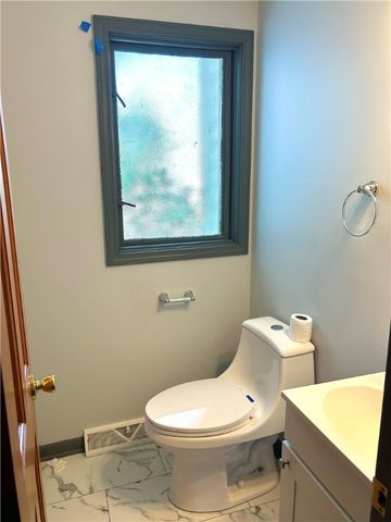 105 Rondelay Drive, Cheektowaga, NY 14227