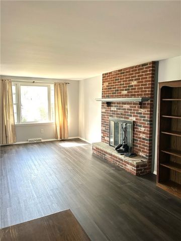 105 Rondelay Drive, Cheektowaga, NY 14227