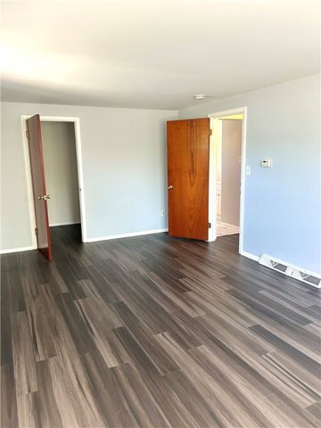 105 Rondelay Drive, Cheektowaga, NY 14227