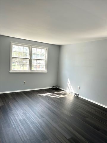 105 Rondelay Drive, Cheektowaga, NY 14227