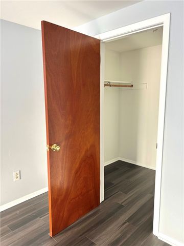 105 Rondelay Drive, Cheektowaga, NY 14227