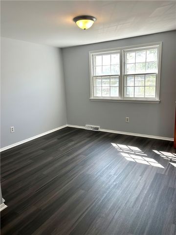 105 Rondelay Drive, Cheektowaga, NY 14227