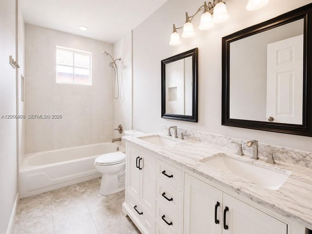 963 Falling Water Road, Weston, FL 33326