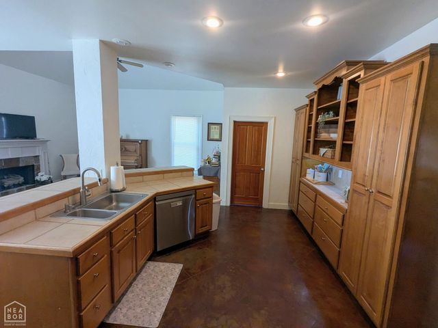2111 Autumn Drive, Jonesboro, AR 72404