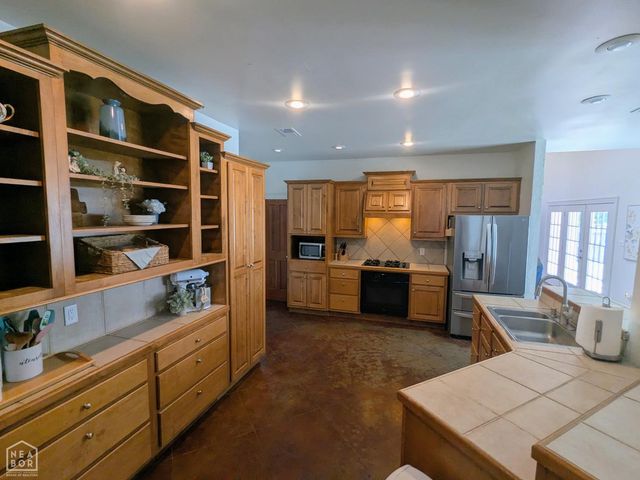 2111 Autumn Drive, Jonesboro, AR 72404