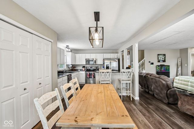 3079 Harvest Grove Lane, Bargersville, IN 46106