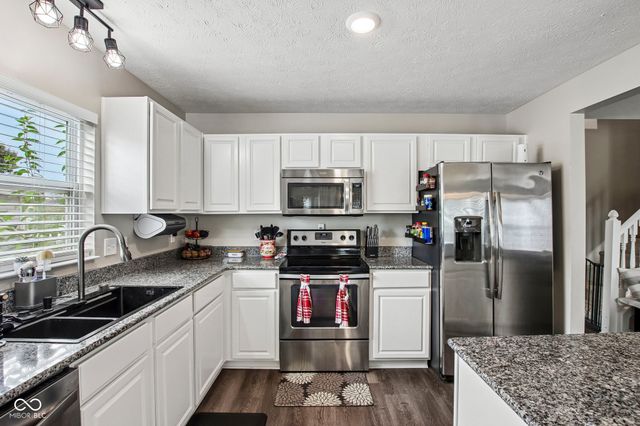 3079 Harvest Grove Lane, Bargersville, IN 46106