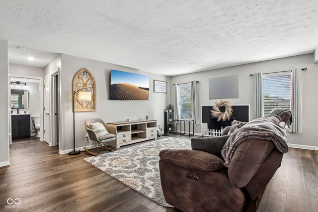 3079 Harvest Grove Lane, Bargersville, IN 46106