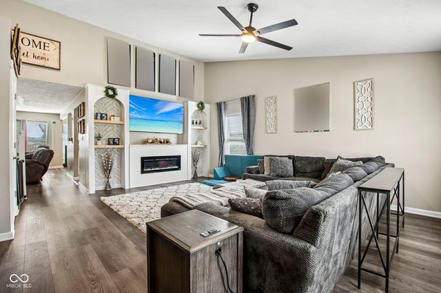 3079 Harvest Grove Lane, Bargersville, IN 46106
