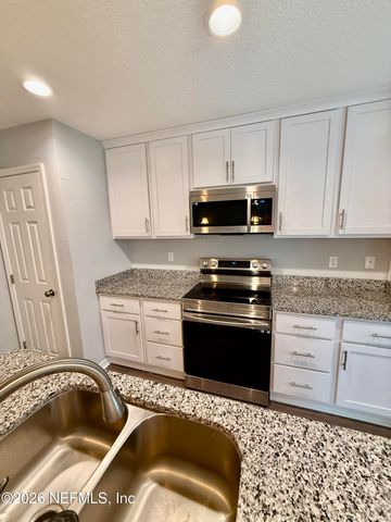 8336 HEWITT Street, Jacksonville, FL 32244