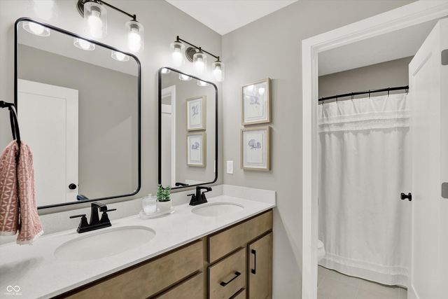 36 Henbury Court, Westfield, IN 46074